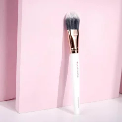 White & Gold Foundation Brush