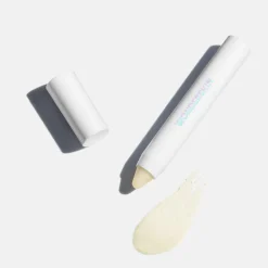 Wonder Blading 3-in-1 Lip Scrub 3g