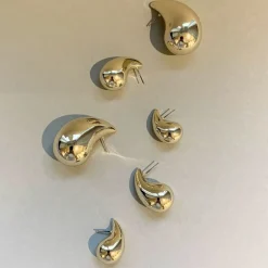 Yenni Small Ear Plain Gold